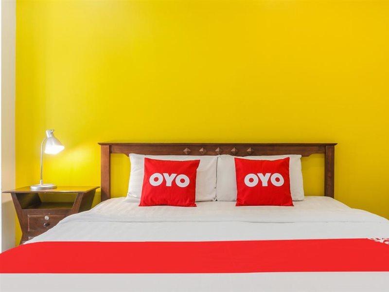 Hotel Oyo 233 Sunshine House Chiang Mai Exterior foto