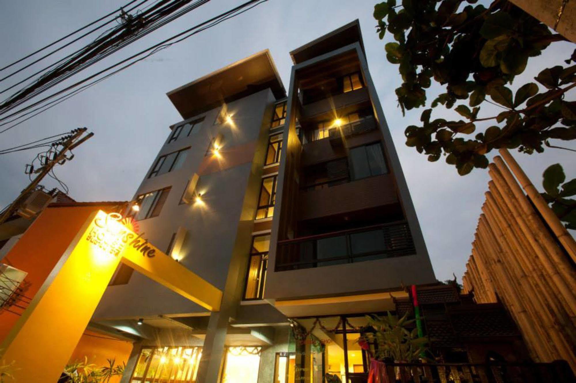 Hotel Oyo 233 Sunshine House Chiang Mai Exterior foto