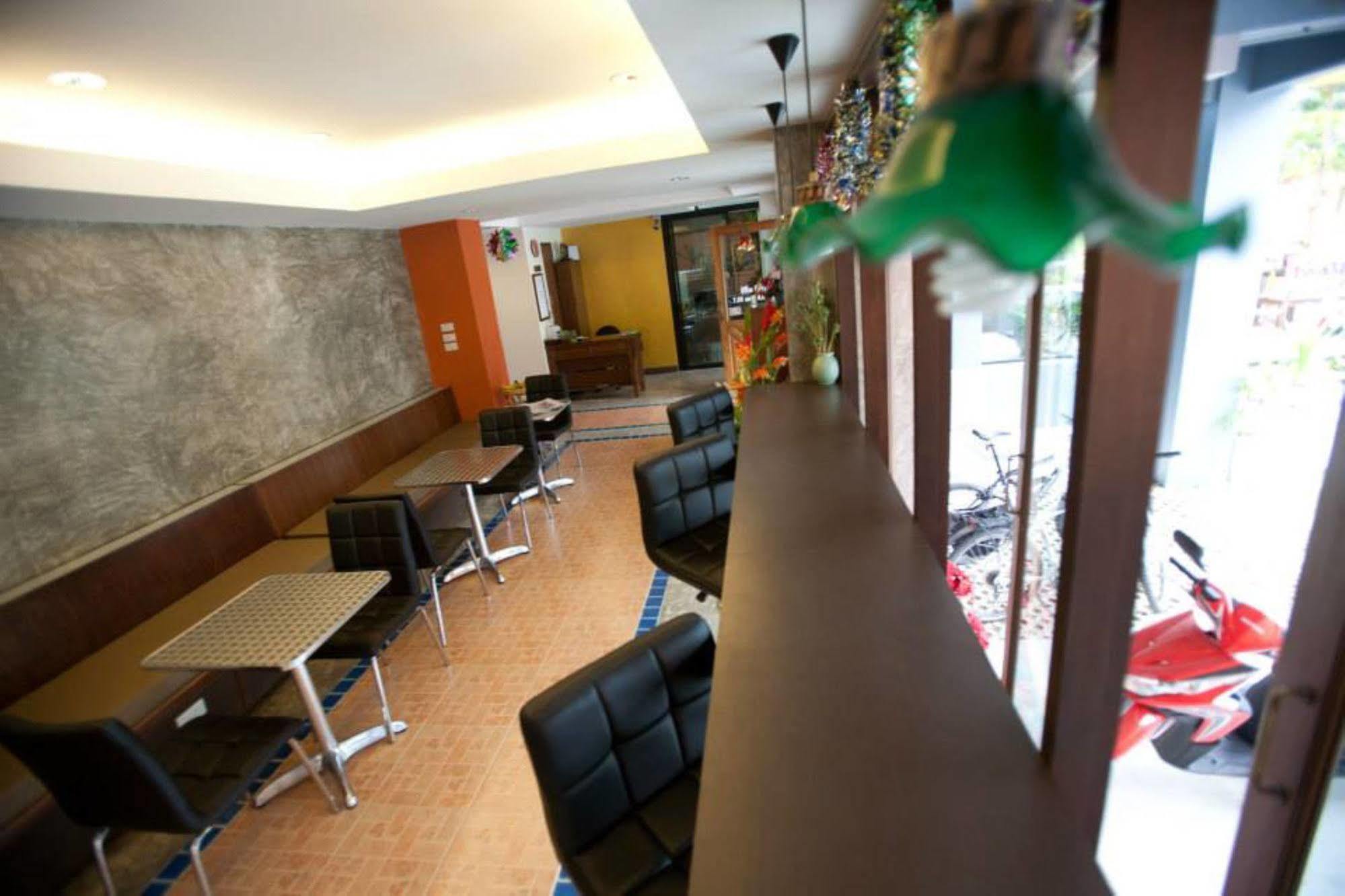 Hotel Oyo 233 Sunshine House Chiang Mai Exterior foto