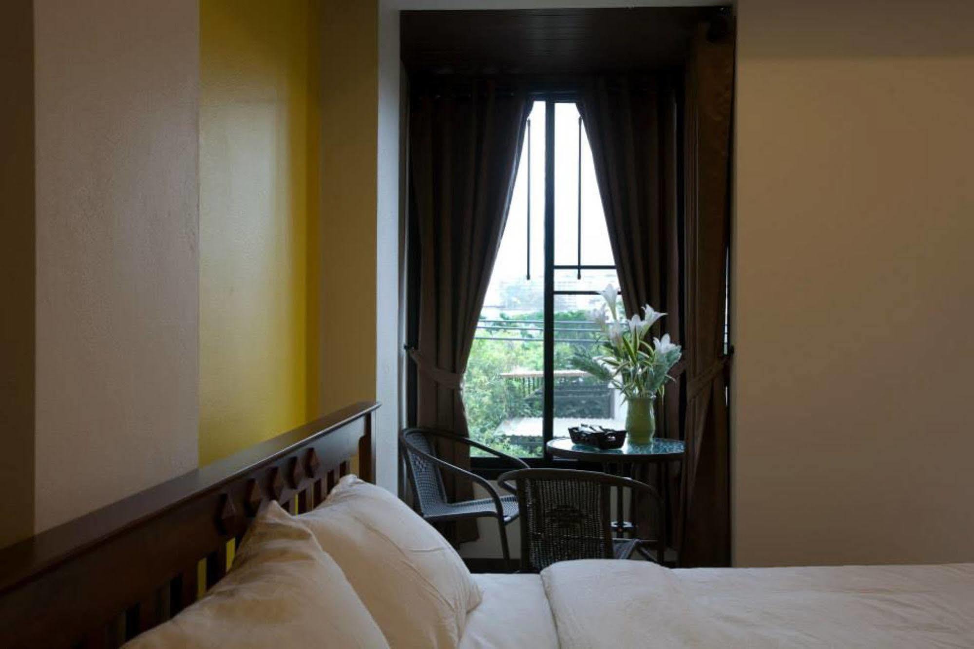 Hotel Oyo 233 Sunshine House Chiang Mai Exterior foto