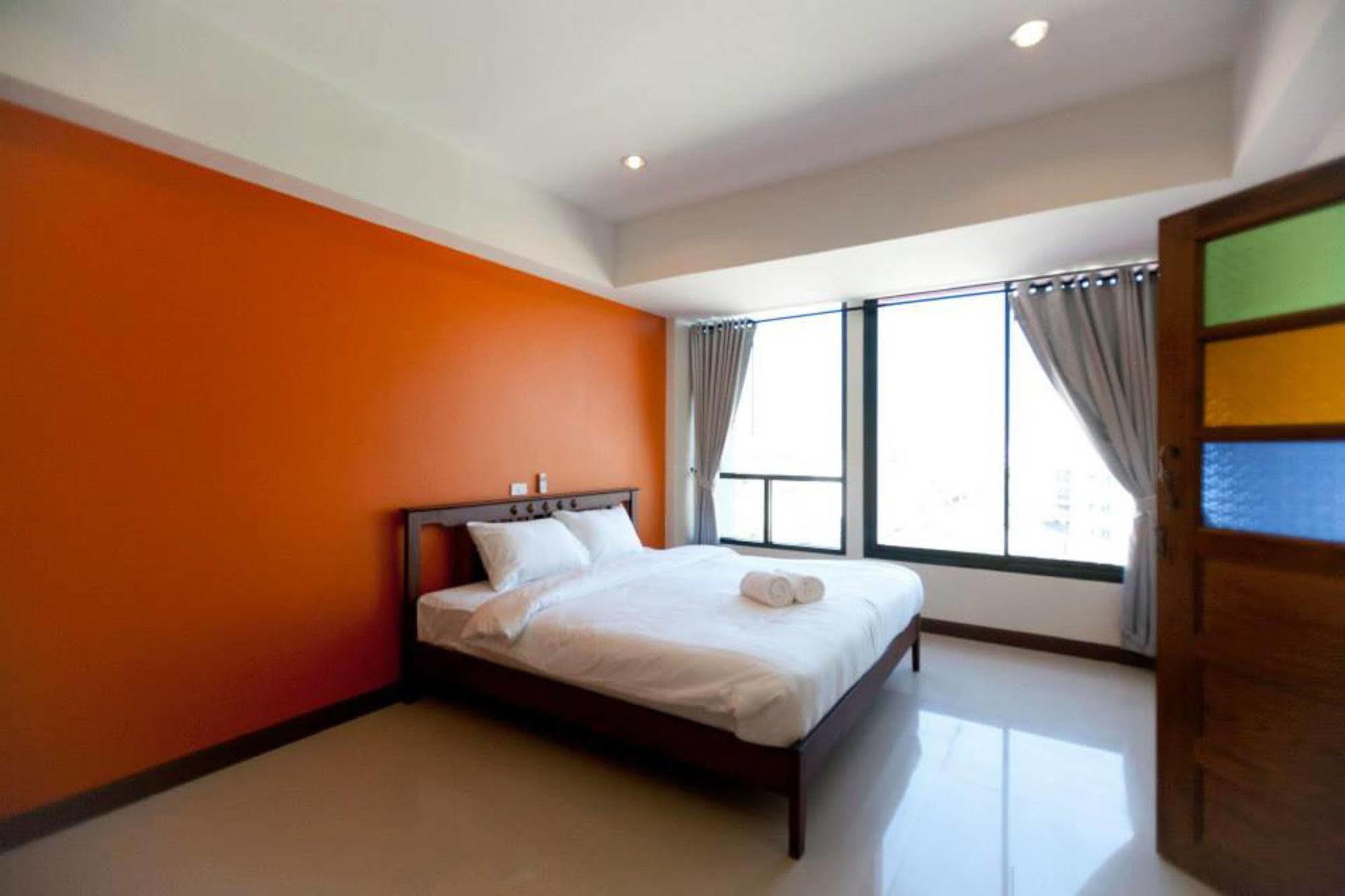 Hotel Oyo 233 Sunshine House Chiang Mai Exterior foto