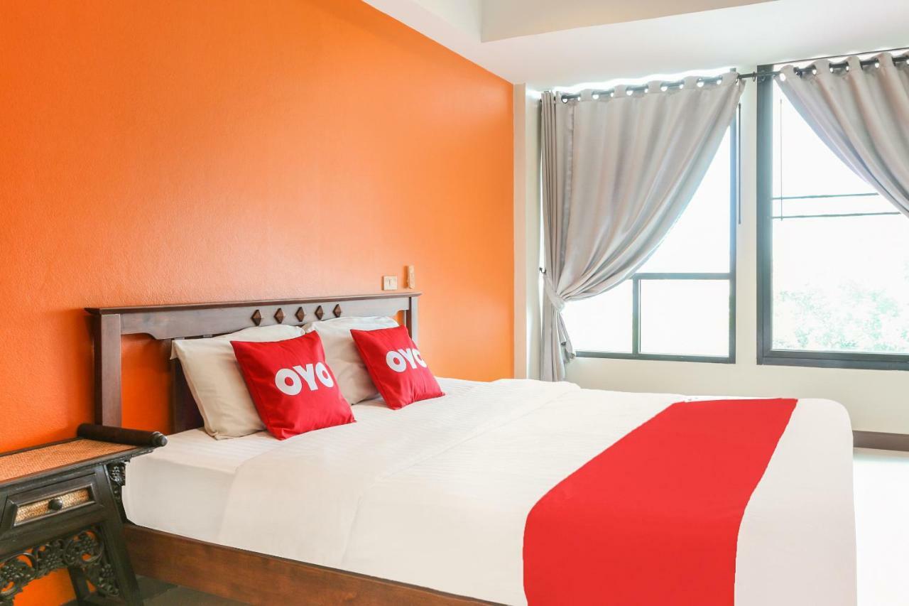 Hotel Oyo 233 Sunshine House Chiang Mai Exterior foto