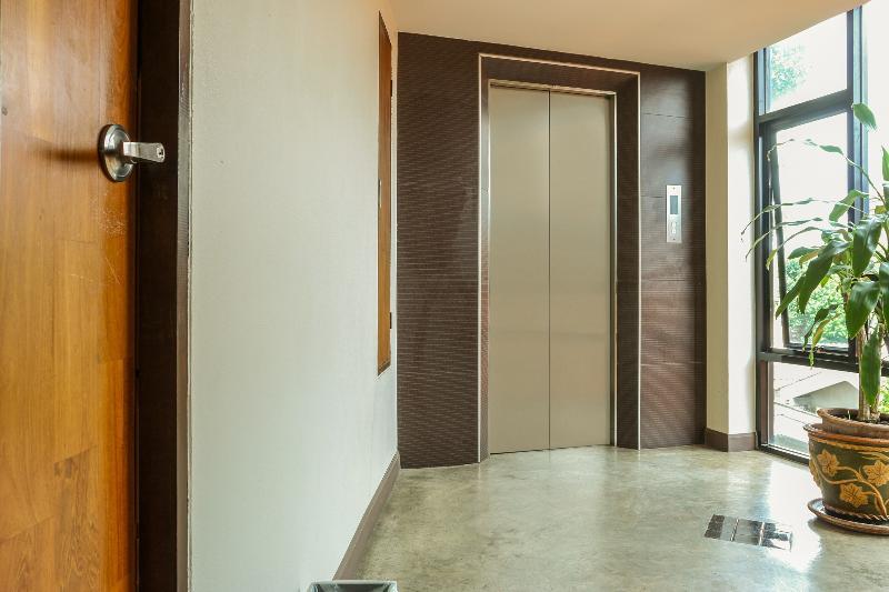 Hotel Oyo 233 Sunshine House Chiang Mai Exterior foto