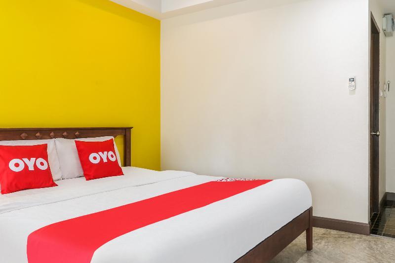 Hotel Oyo 233 Sunshine House Chiang Mai Exterior foto